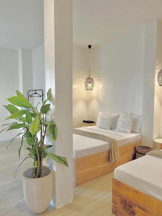 New Modern Home Near Airport, Beach And Fast Wi-Fi Sudtungan Exterior photo